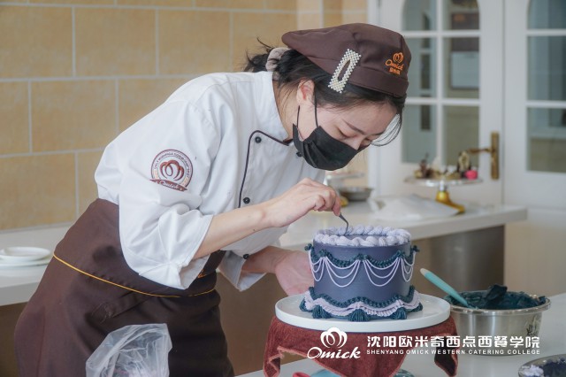 在门店当学徒可以学会烘焙吗