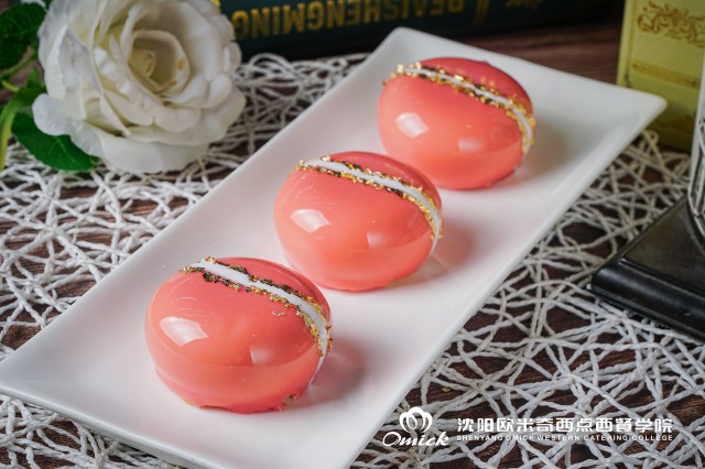 学西点烘焙哪个好